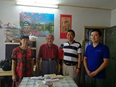 8月10日民建常熟市委高温慰问老会员xin.jpg