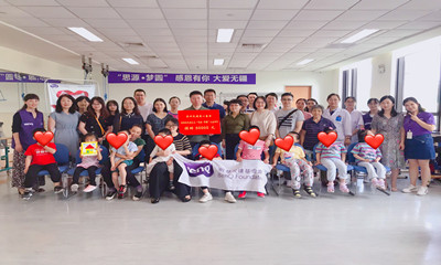 1102430810_副本.jpg