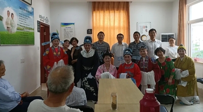 民建常熟机关支部与社区老人共迎端午.webp.jpg